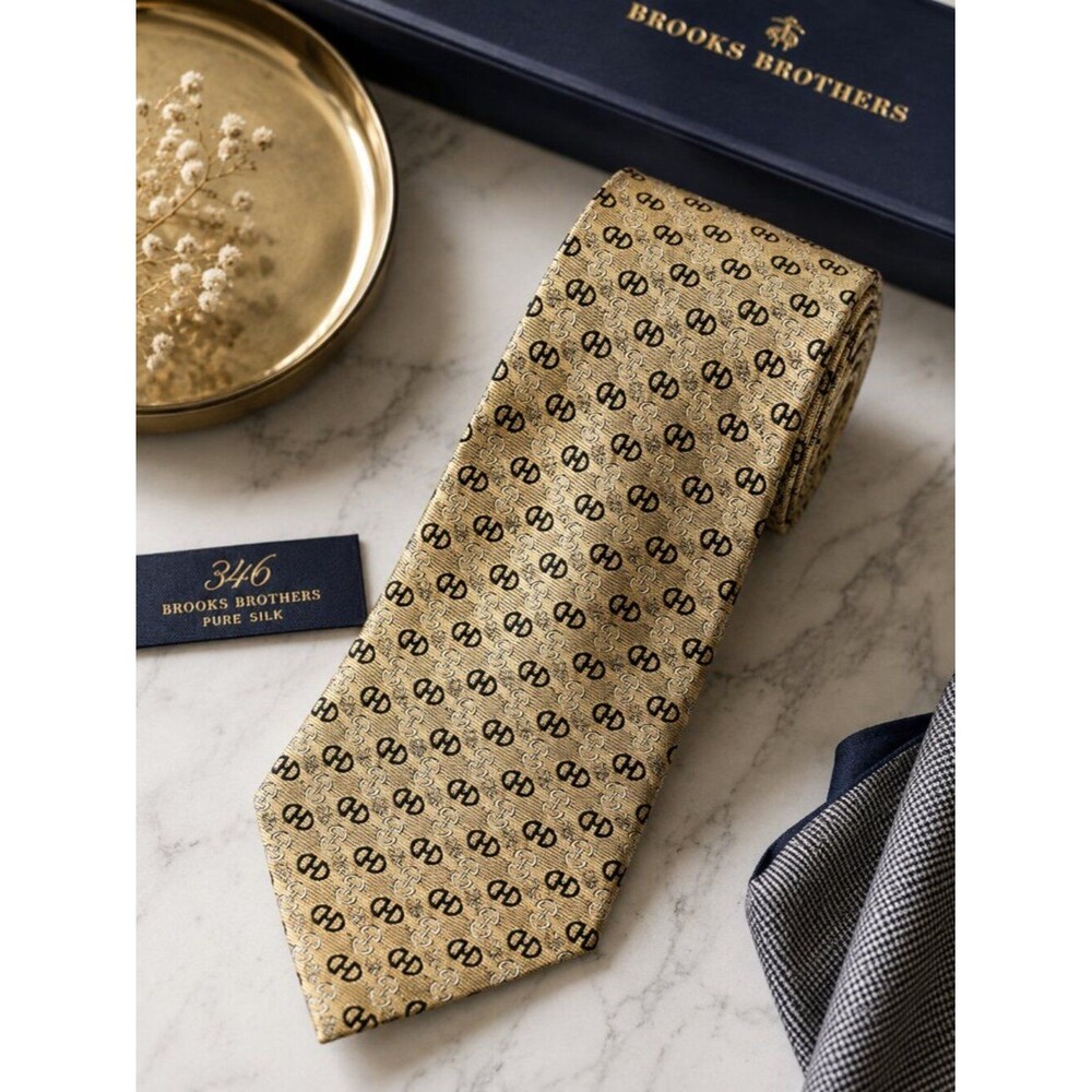 Brooks Brothers 346 Pure Silk Tie Gold Beige Black Geometric Pattern Made in USA